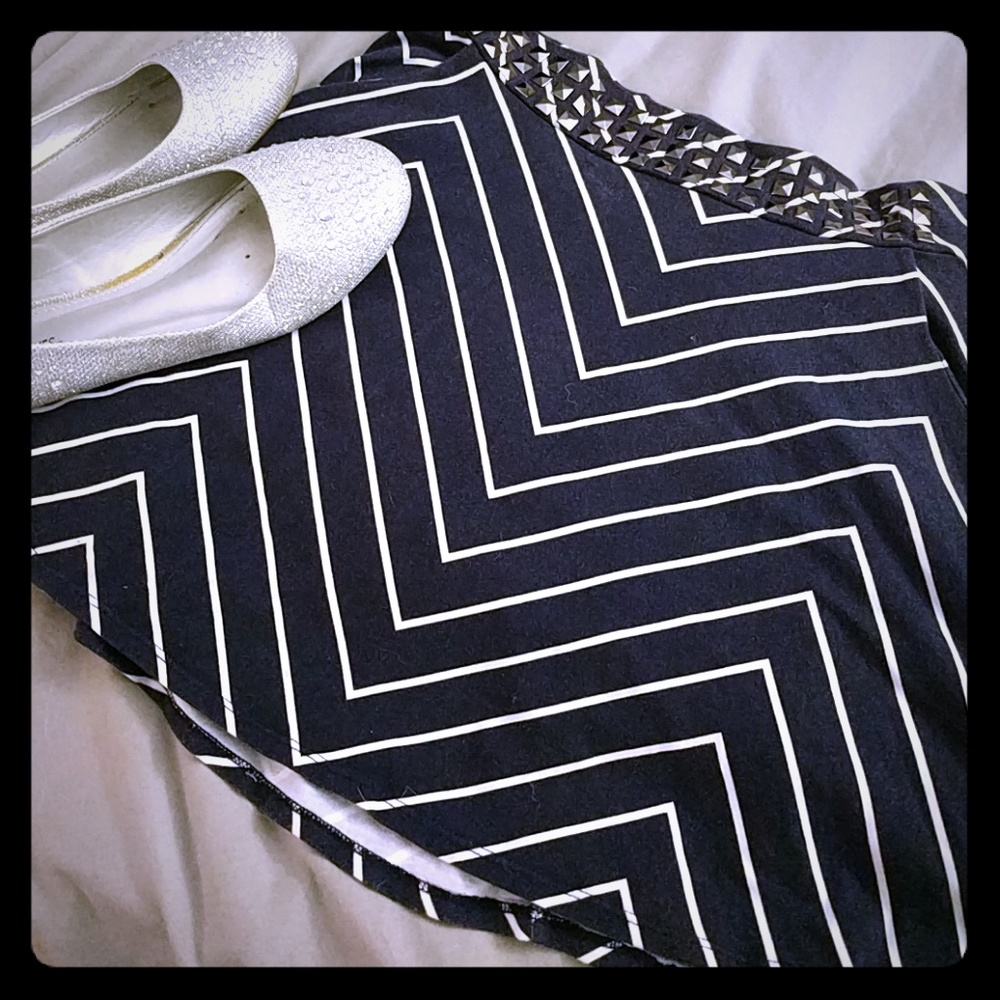 Chevron mini skirt